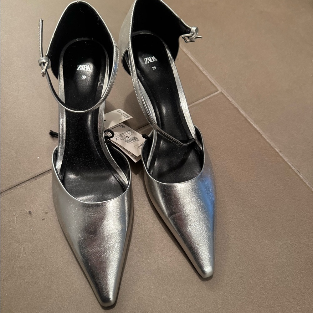 Zara Metallic Silver Heels NEVER WORN
